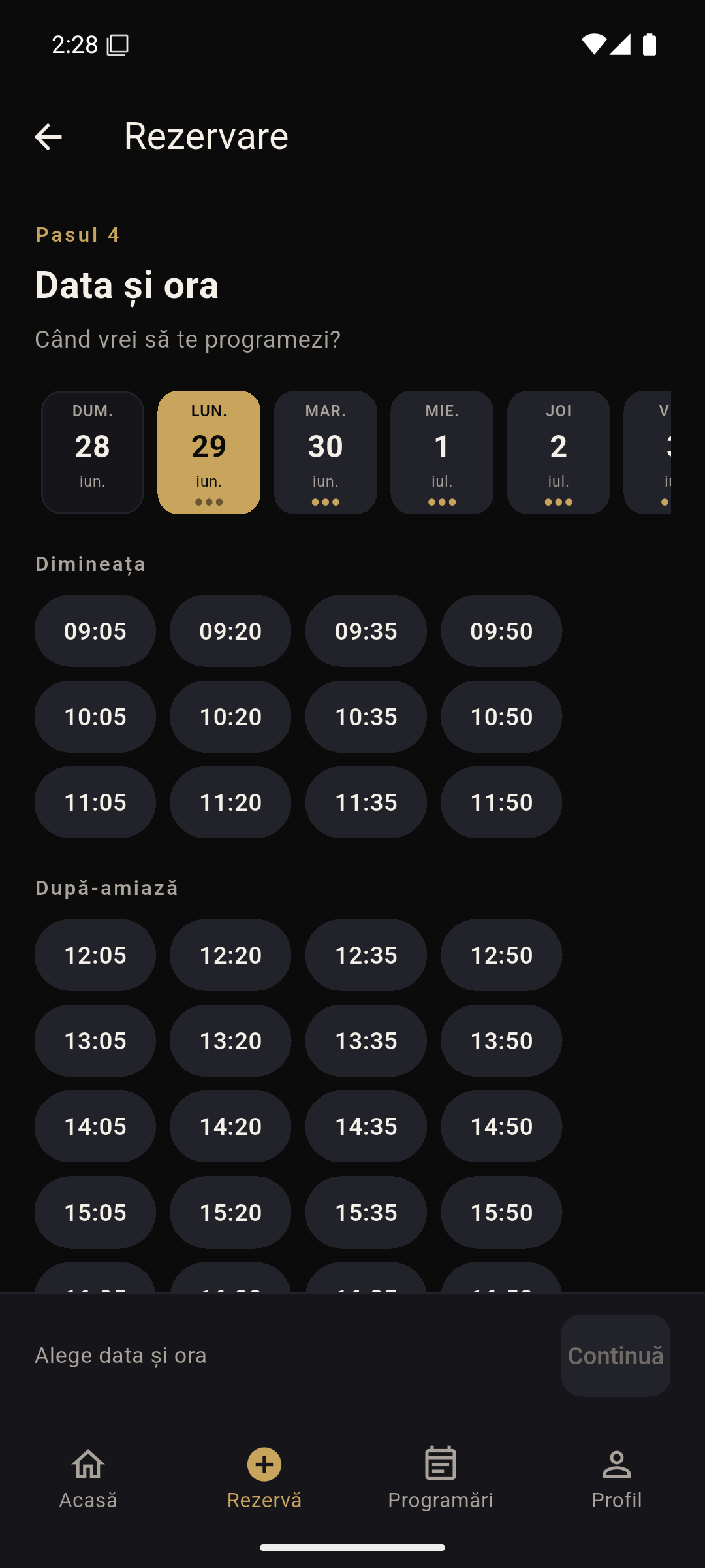 Wizardul de rezervare EvoBook — alegerea intervalului, cu disponibilitate reală